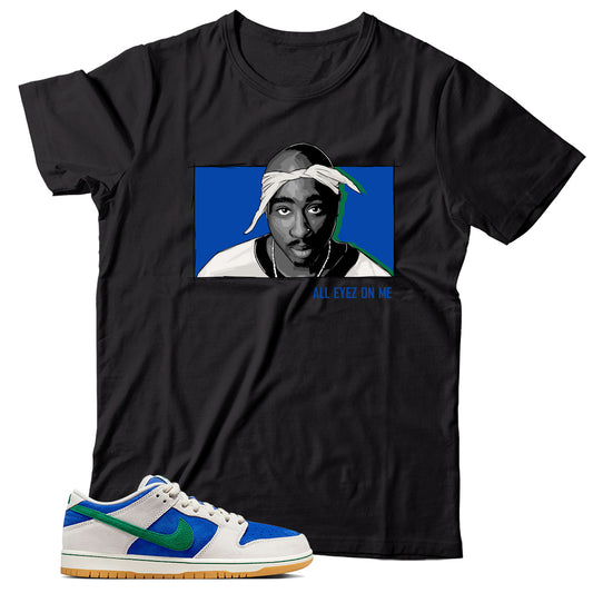 Dunk Low Hyper Royal Malachite shirt