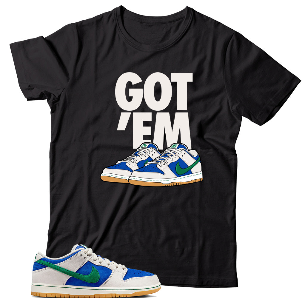 Dunk Low Hyper Royal Malachite shirt