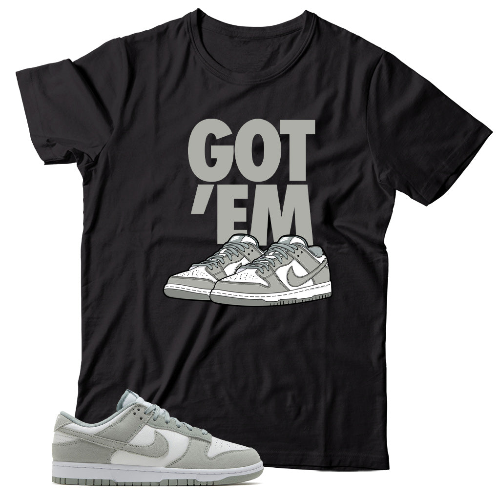 Dunk Low Light Pumice shirt